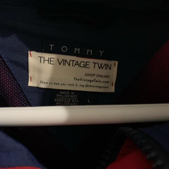 Vintage Tommy Hilfiger jacket size large - Picture 4 of 4